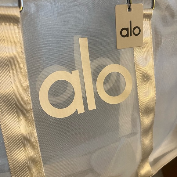 ALO Yoga White mesh duffle! NWT! - Picture 2 of 8